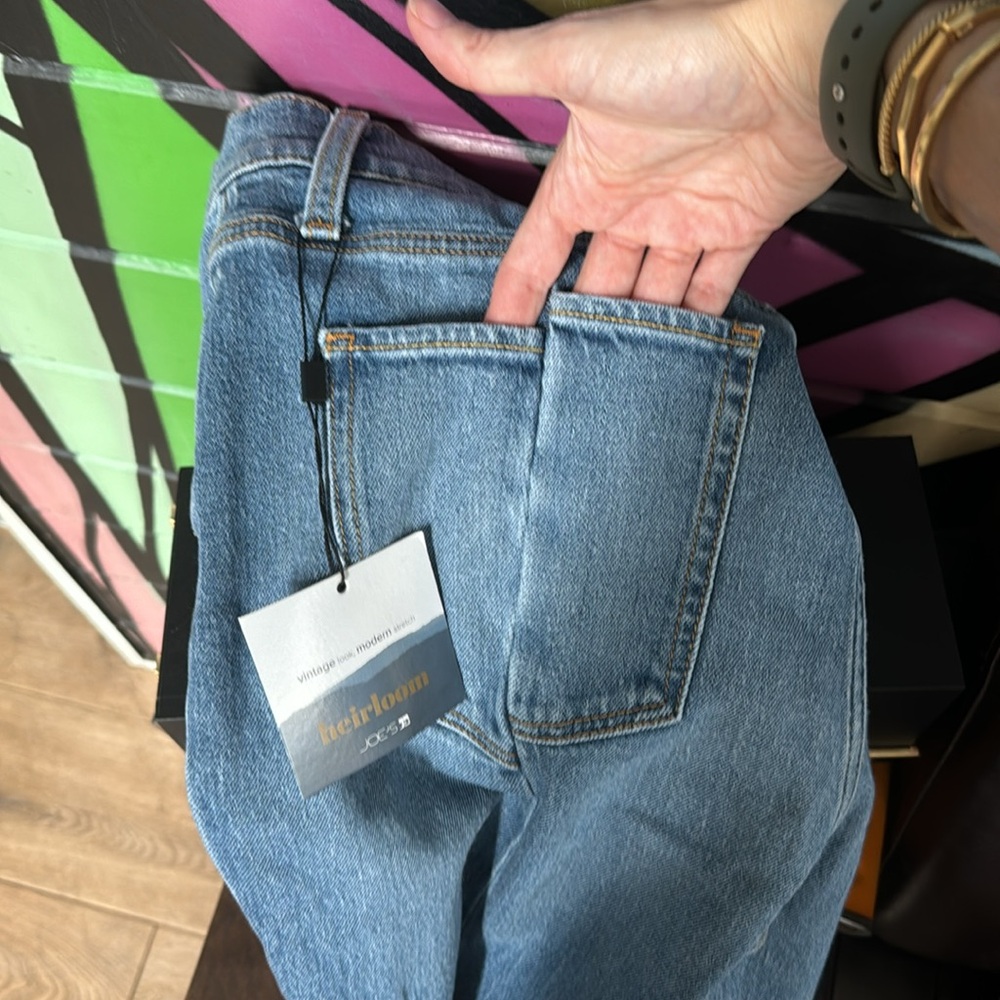 SOLD!!! NWT Joe’s Jeans vintage Stretch, size 30, retails $248! - Picture 9 of 10